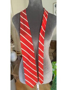 Brooks Brothers Red & White Diagonal Striped Silk Tie Made In USA